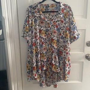 Floral Button Up High-low top.